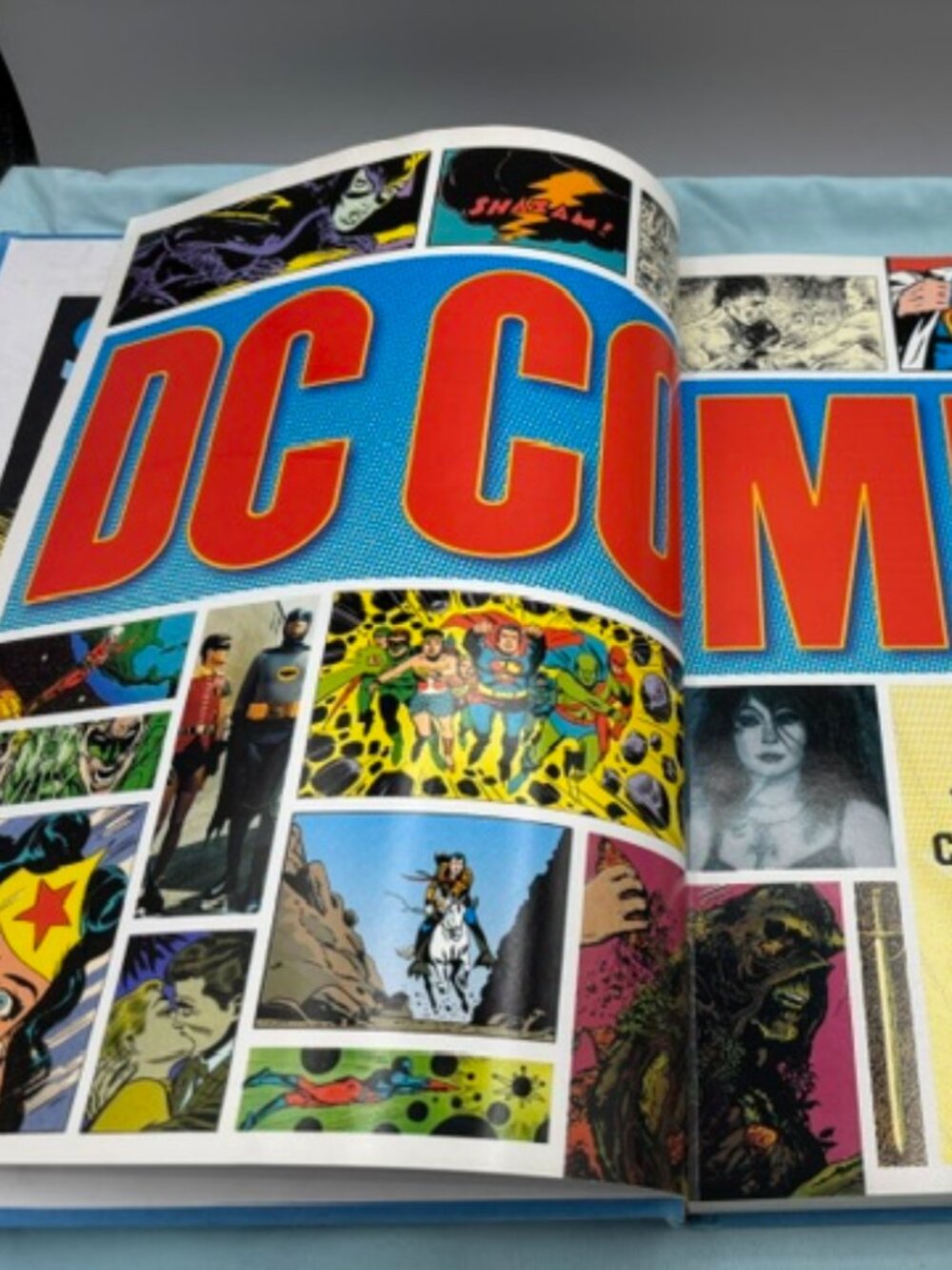 Les Daniels: DC Comics 60 Years of Worlds Favorite Comic Book Heroes 1995